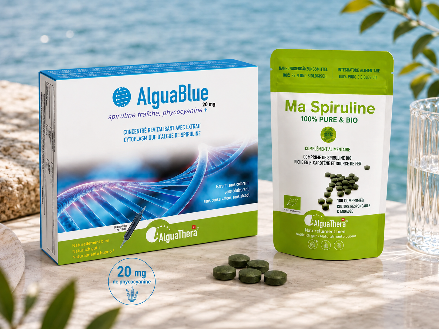 AlguaBlue à la phycocyanine et Ma Spiruline Bio AlguaThera, compléments alimentaires naturels à base de spiruline fraîche et de phycocyanine, présentés en boîte et en sachet avec comprimés de spiruline.